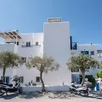 Livadia Seaside 12 Apartment *