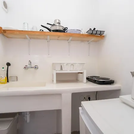 Livadia Seaside 12 Apartment *