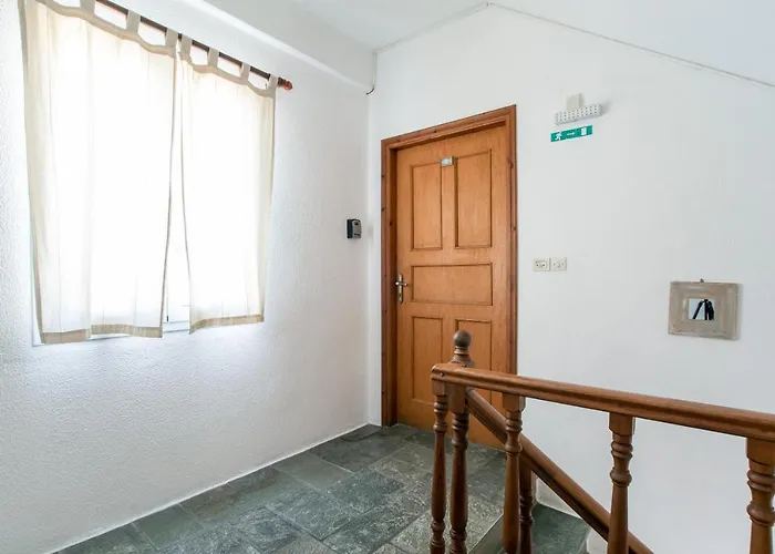 Livadia Seaside 12 Парос